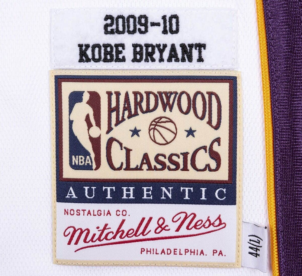 Kobe Bryant Los Angeles Lakers 2009-10 Hardwood Classics Authentic Jersey -  White in 2023