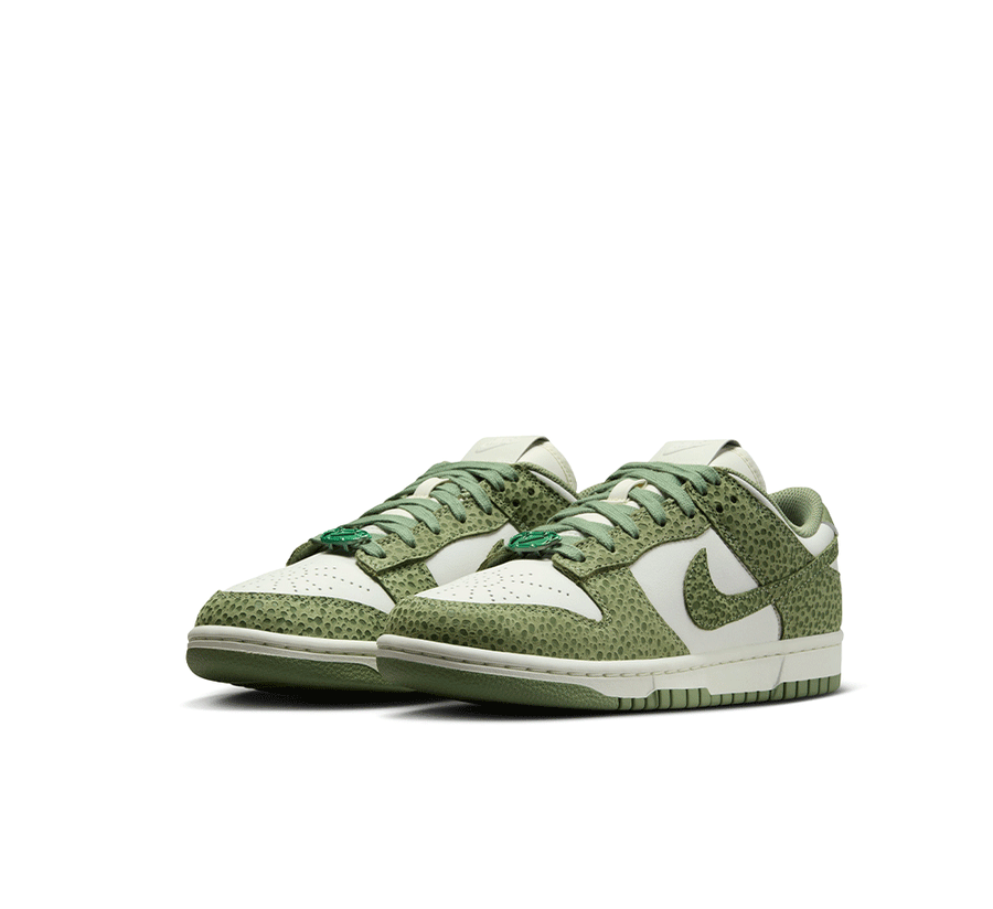 Womens Nike Dunk Low PRM