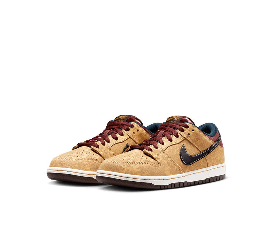 Nike SB Dunk Low Pro