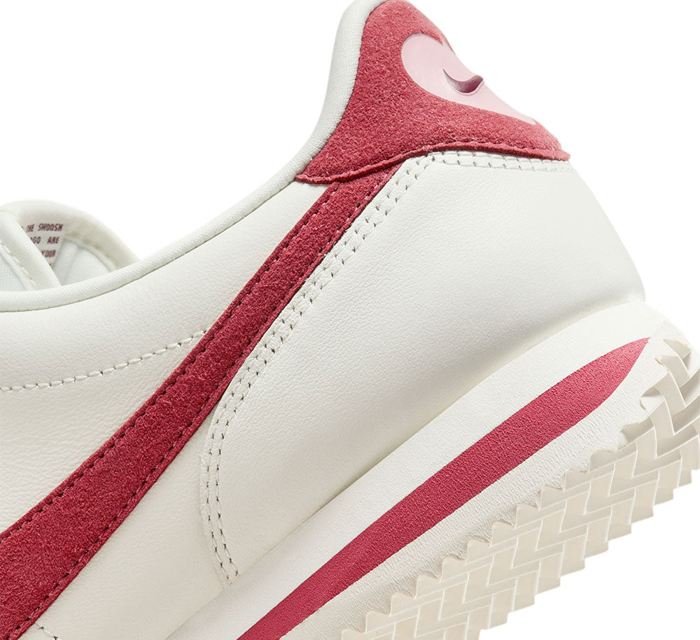 Nike cortez se women's fashion shoe