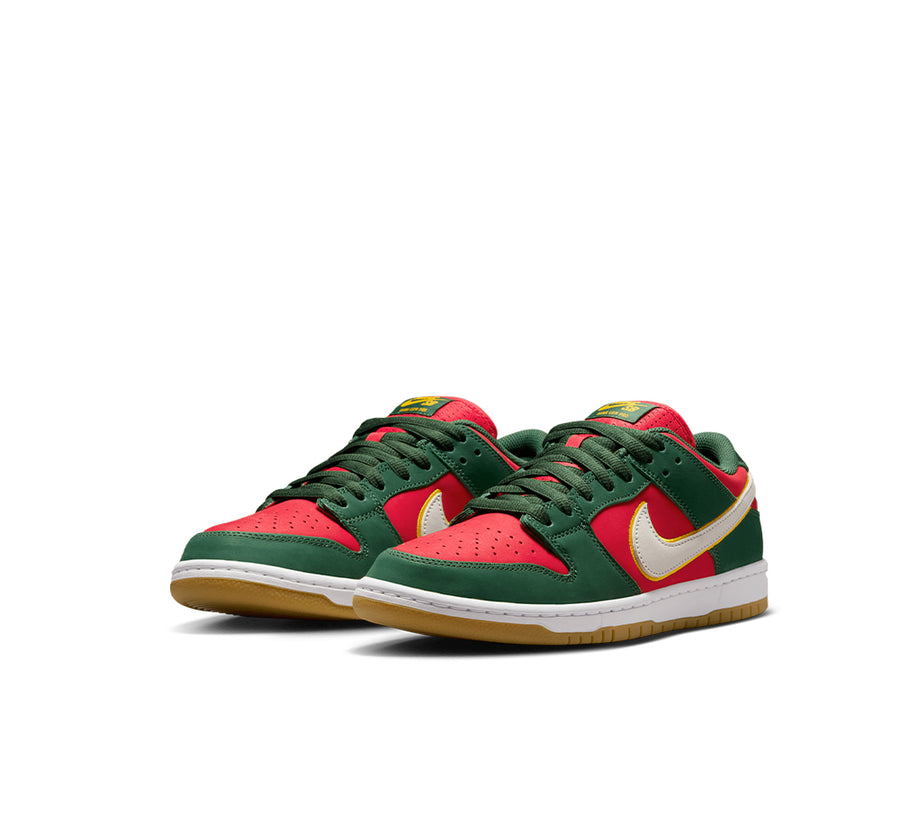 Nike SB Dunk Low Pro